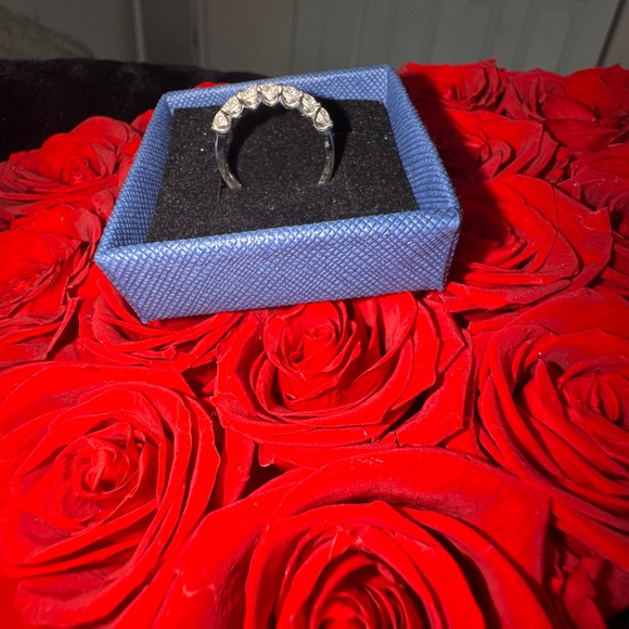 Moissanite 7 Stone 925 Ring - Picture 2 of 9